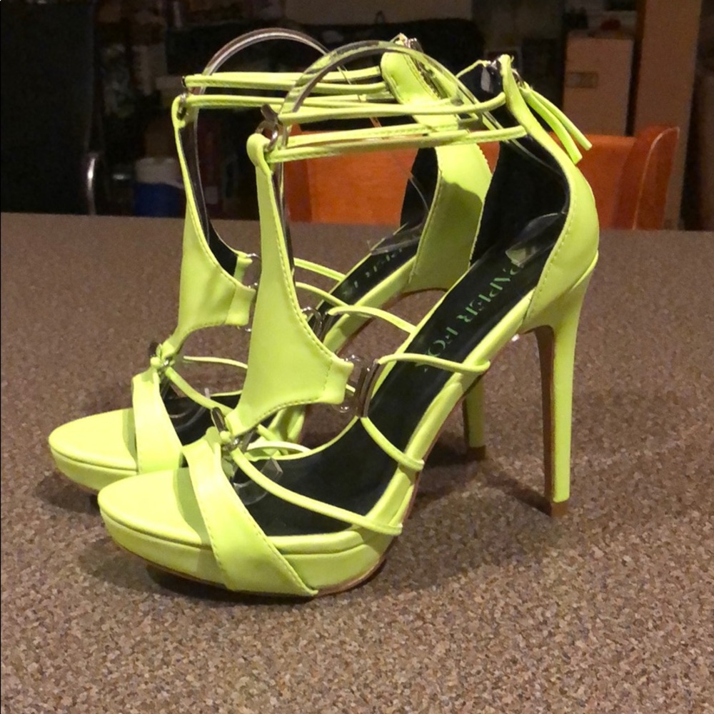 👡 2 for $60 👡 Use the offer button!